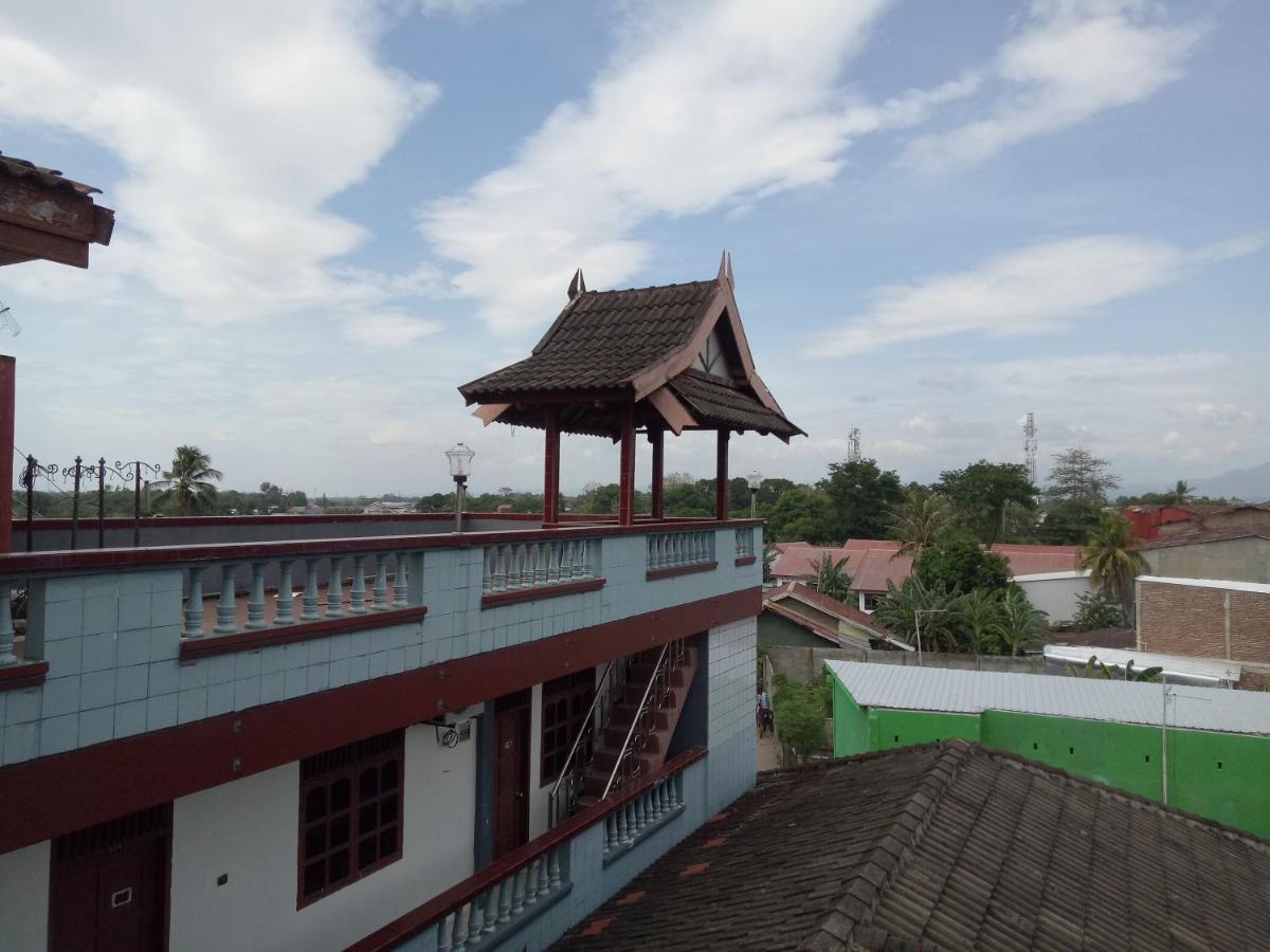 Hotel Transit 1 Makassar Redpartner Luaran gambar