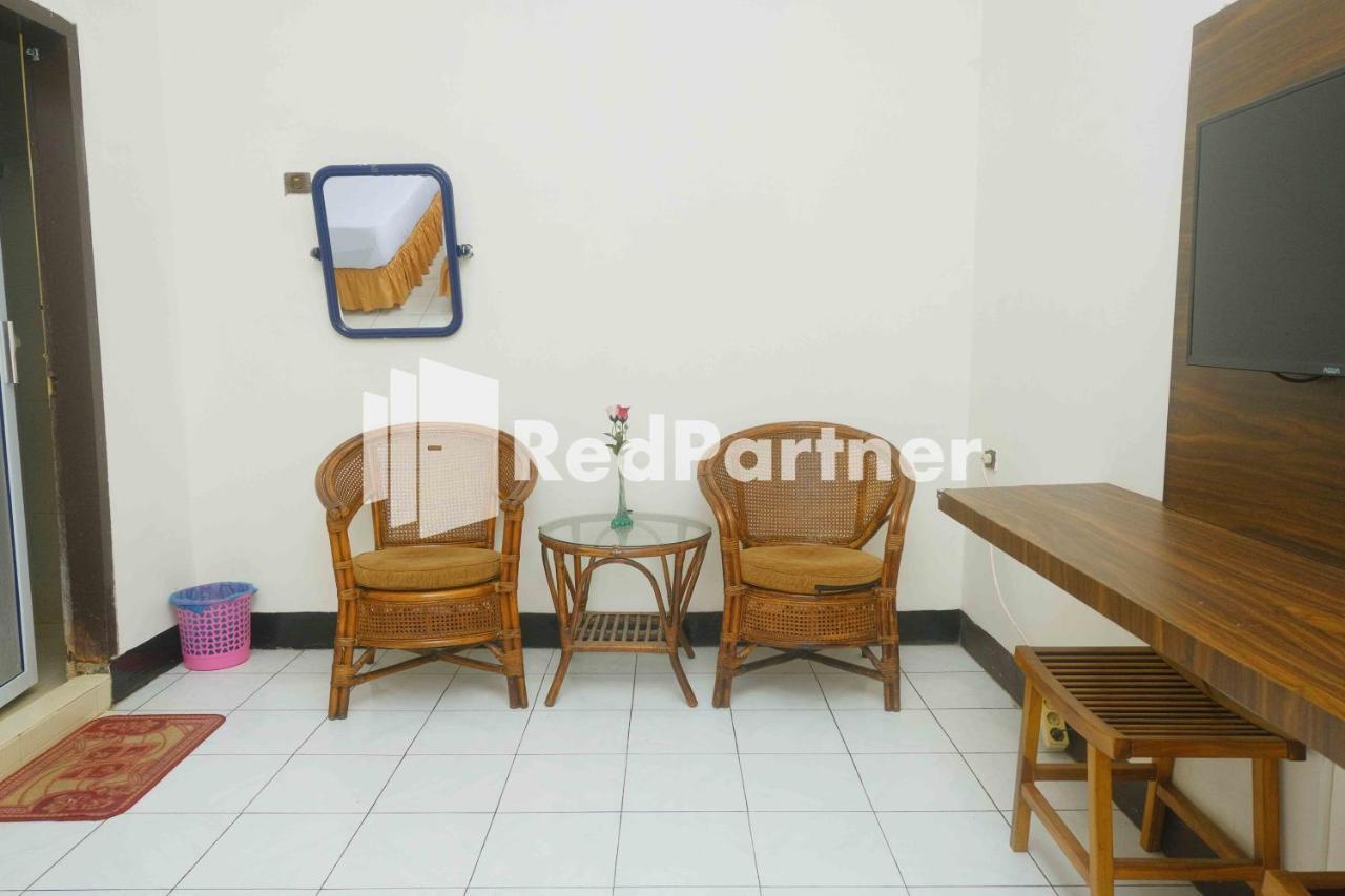 Hotel Transit 1 Makassar Redpartner Luaran gambar