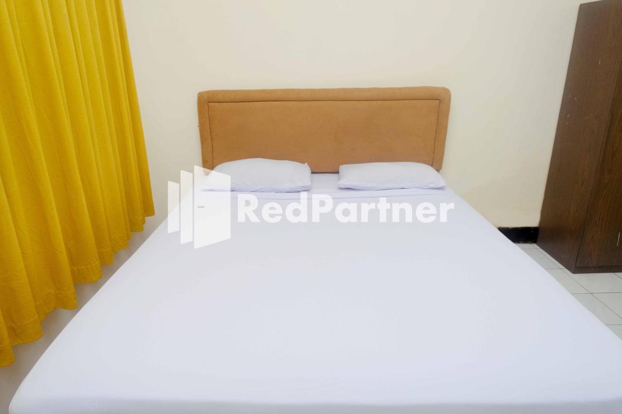Hotel Transit 1 Makassar Redpartner Luaran gambar