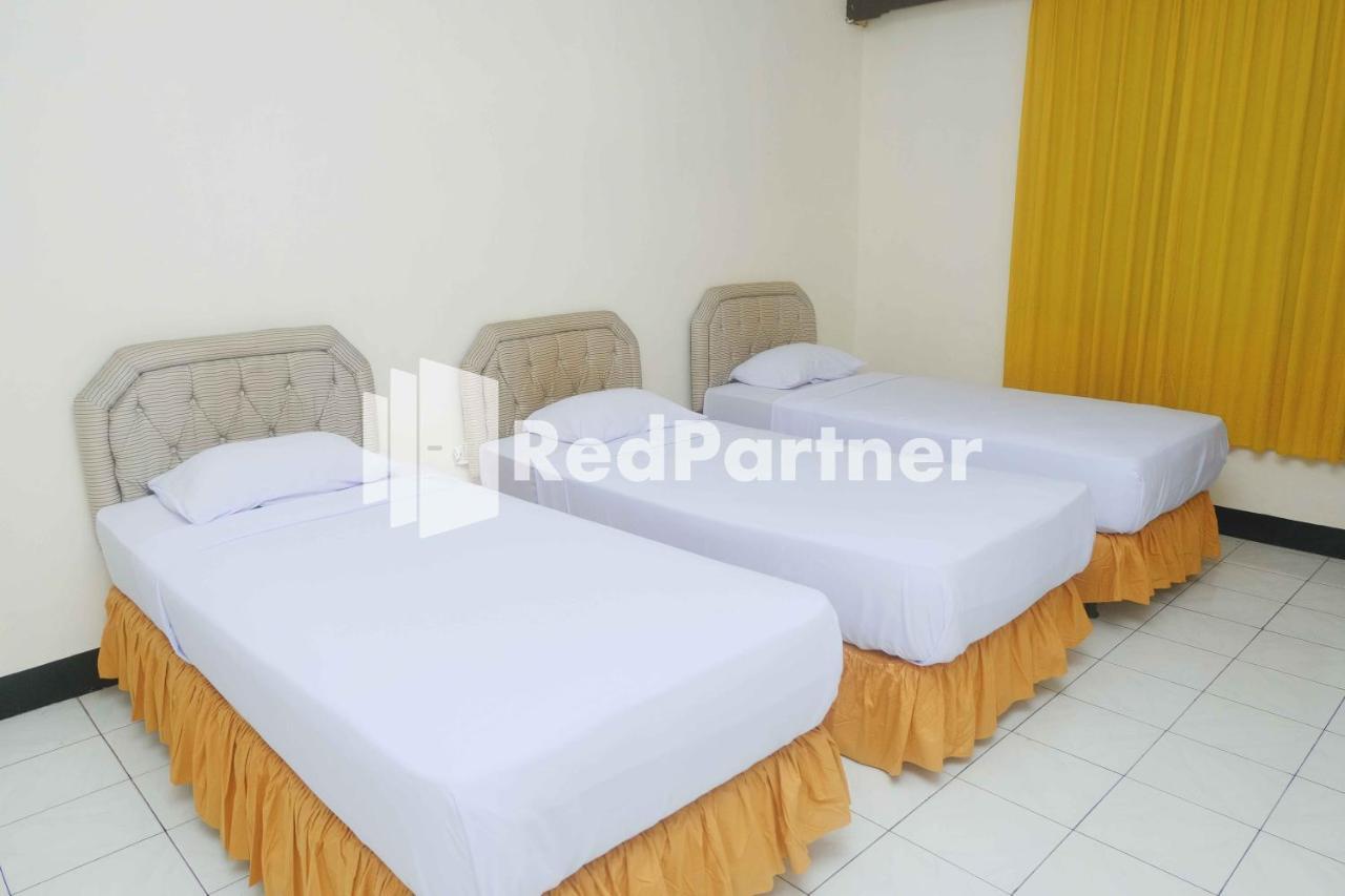Hotel Transit 1 Makassar Redpartner Luaran gambar