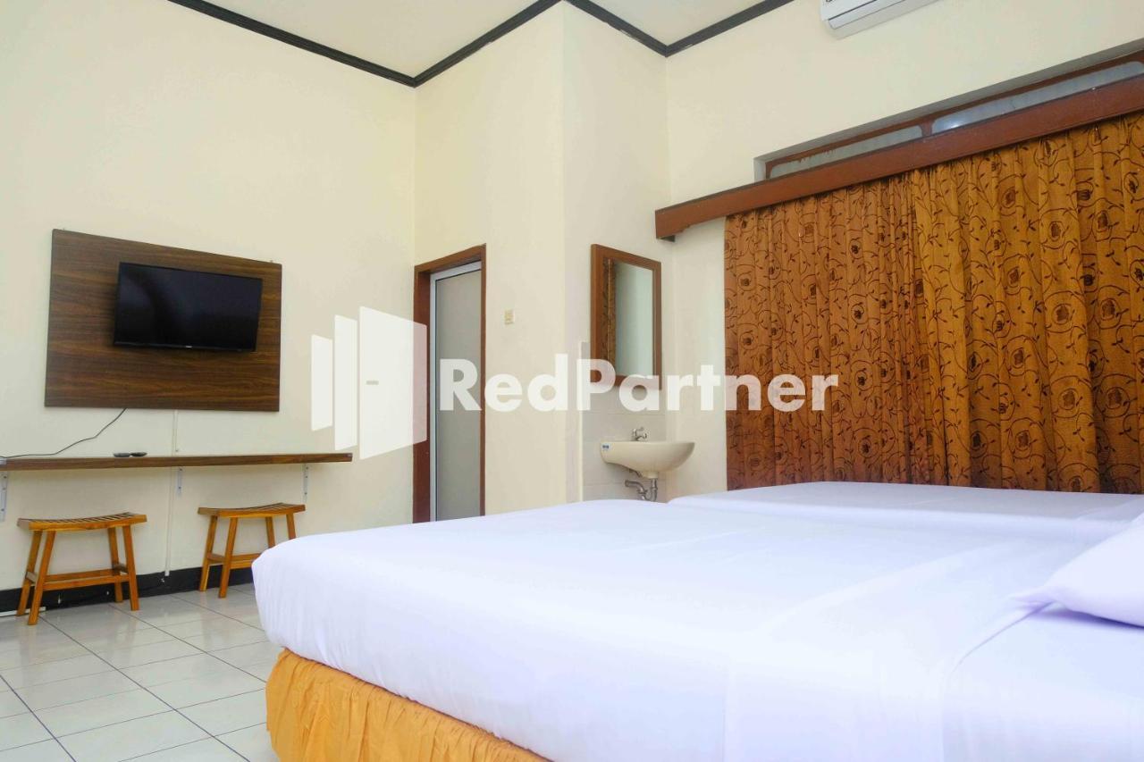 Hotel Transit 1 Makassar Redpartner Luaran gambar