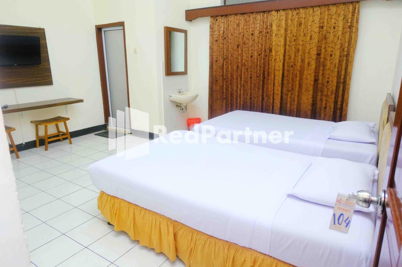 Hotel Transit 1 Makassar Redpartner Luaran gambar