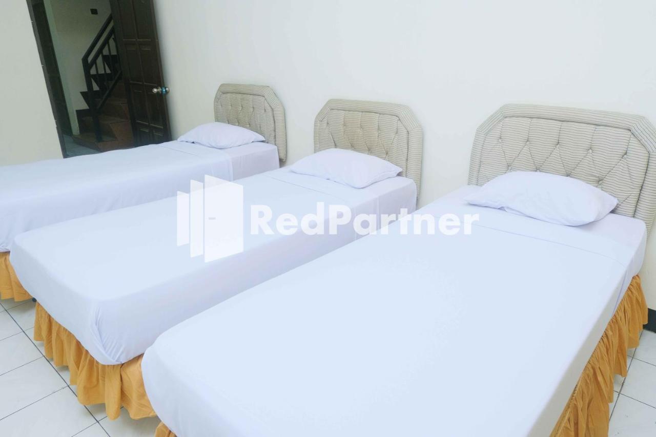Hotel Transit 1 Makassar Redpartner Luaran gambar